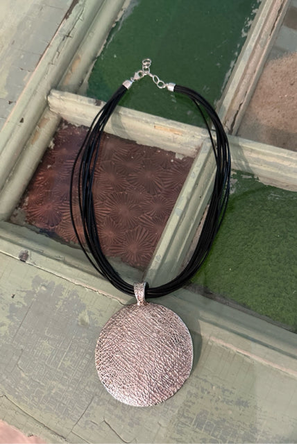 PZ ISRAEL 925 LARGE WOVEN ROUND DISC PENDANT LEATHER CORD