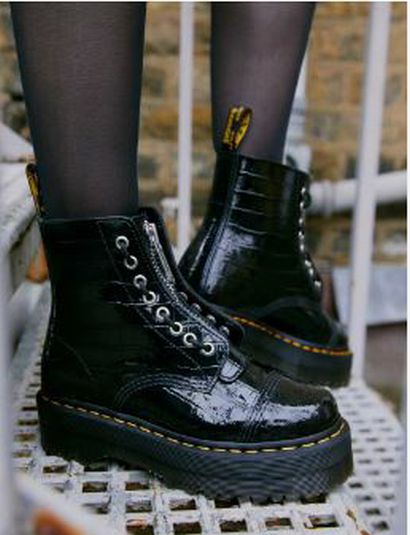 DR MARTENS SINCLAIR PLATFORM CROC EMBOSSED SIZE: 7
