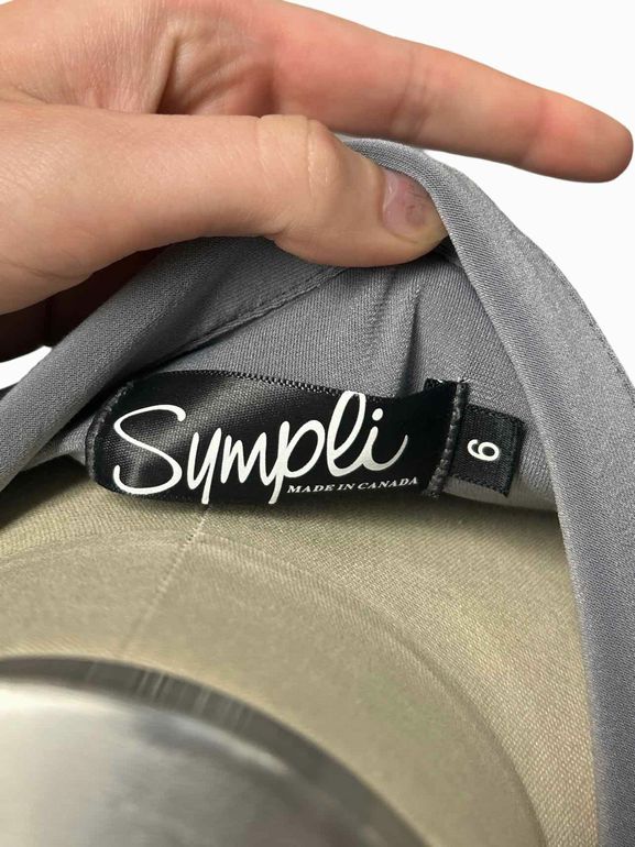 SYMPLI BUTTON FRONT DRAPED TOP SIZE: 6