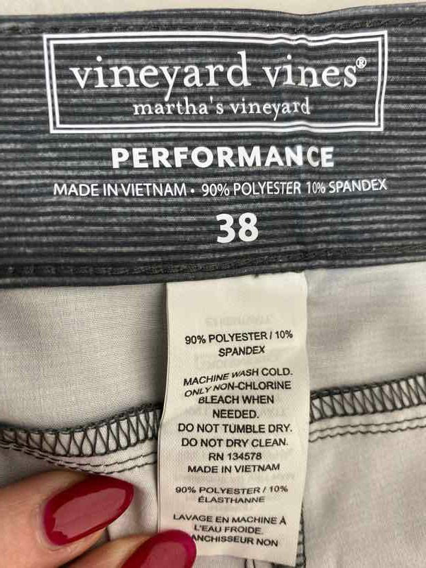 VINEYARD VINES GRAY PERFORMANCE BOARD SHORTS SIZE 38