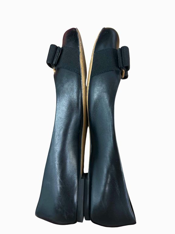 FERRAGAMO VARINA BLACK LEATHER BALLET FLAT 7.5