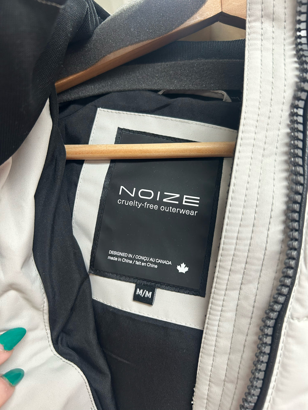 NOIZE HANNAH MID LENGTH CRUELTY FREE SNOW PALE WHITE PARKA SIZE MEDIUM