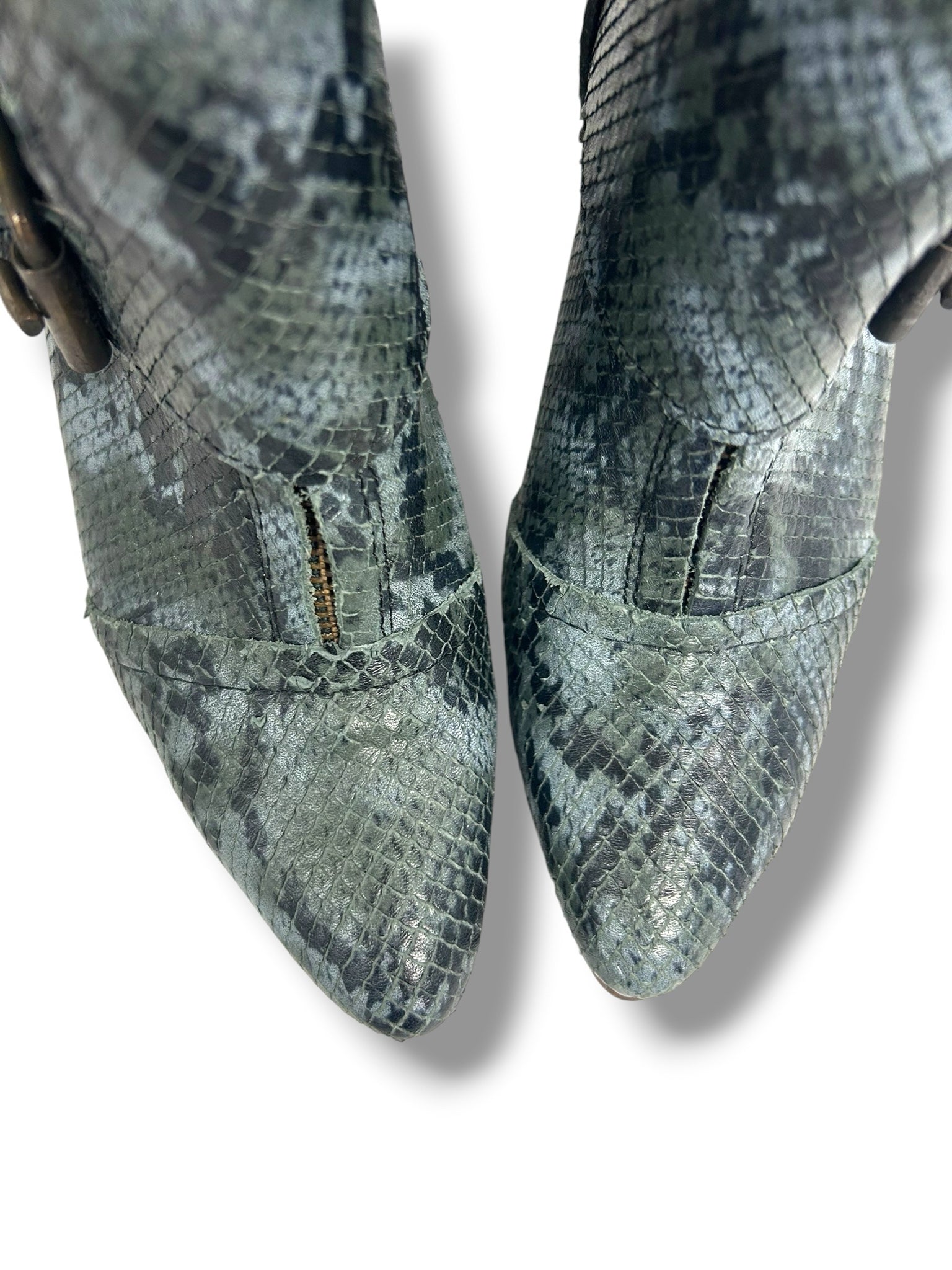 FREEBIRD BLUE SNAKESKIN JOEY HEEL BOOTS SIZE 6