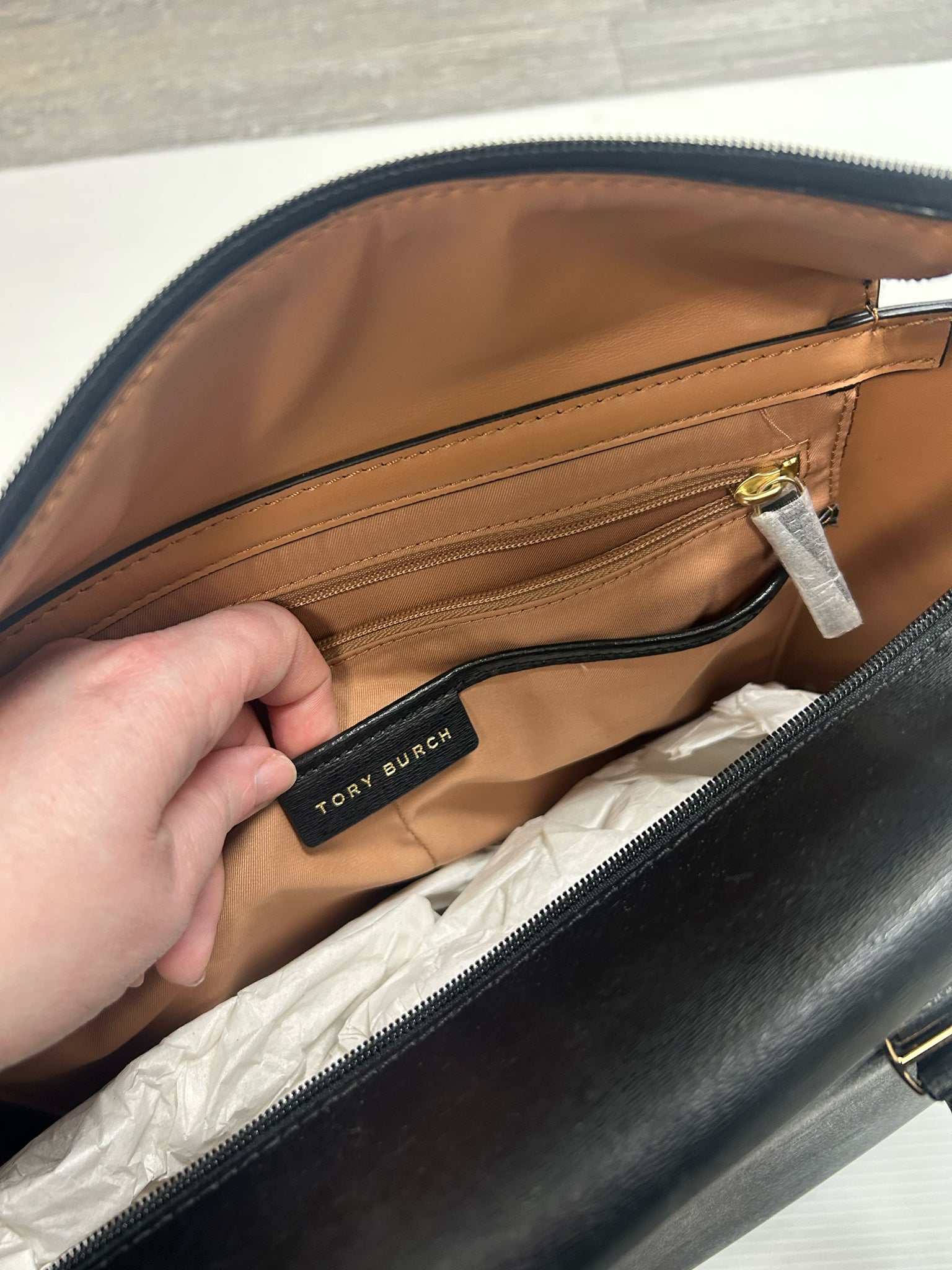 TORY BURCH BLACK LEATHER PARKER TOTE NEW WITHOUT TAGS