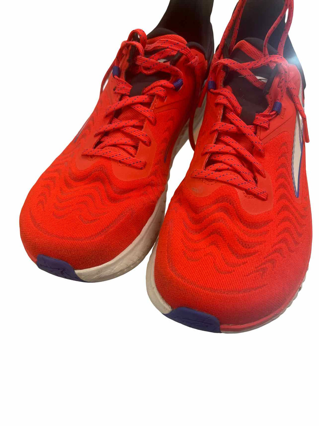 ALTRATORIN 7 ROAD RUNNING SNEAKER IN RED/BLACK SIZE: 12