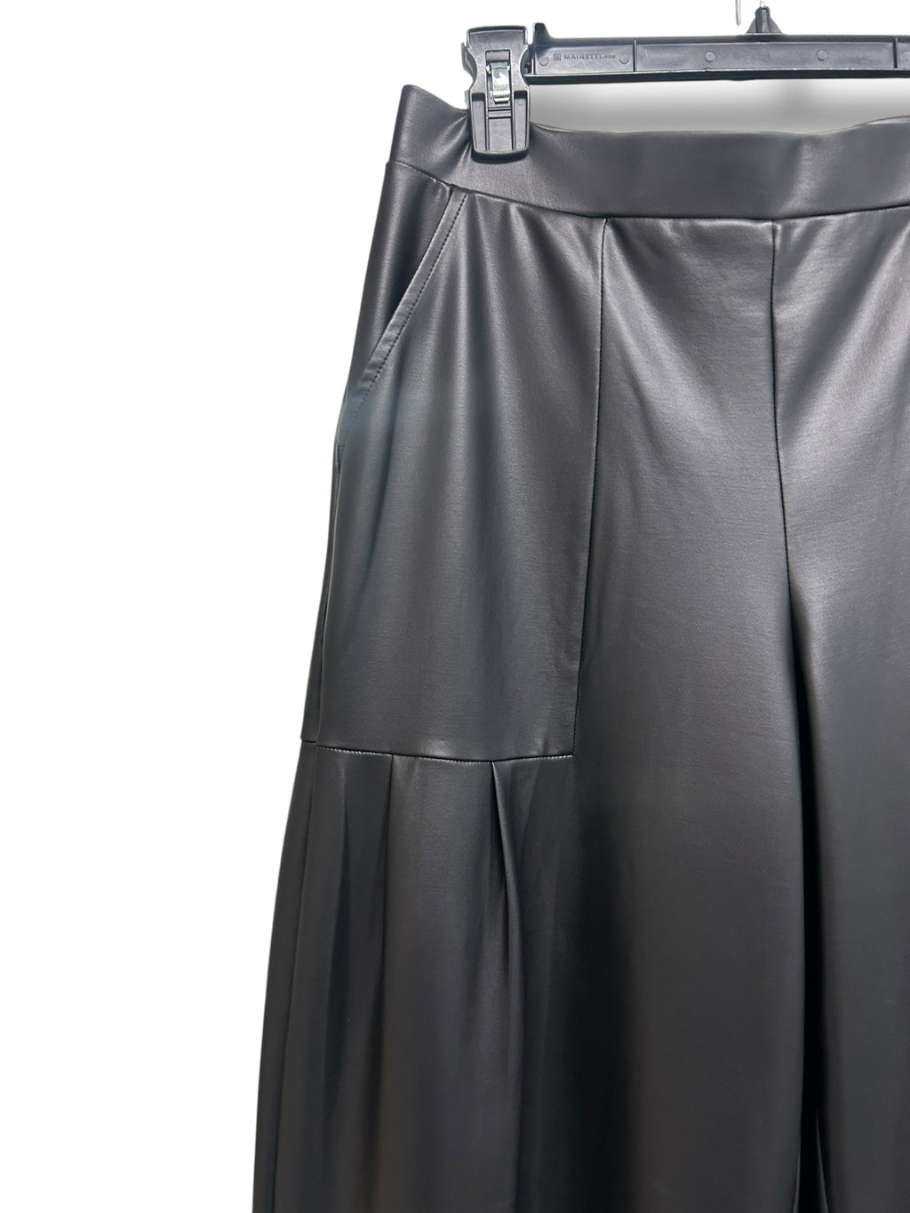 CIARA SUN WOO LIQUID LEATHER WIDE LEG PANT WITH PLEATED POCKETS SIZE SMALL - WEARHOUSE  CONSIGNMENT