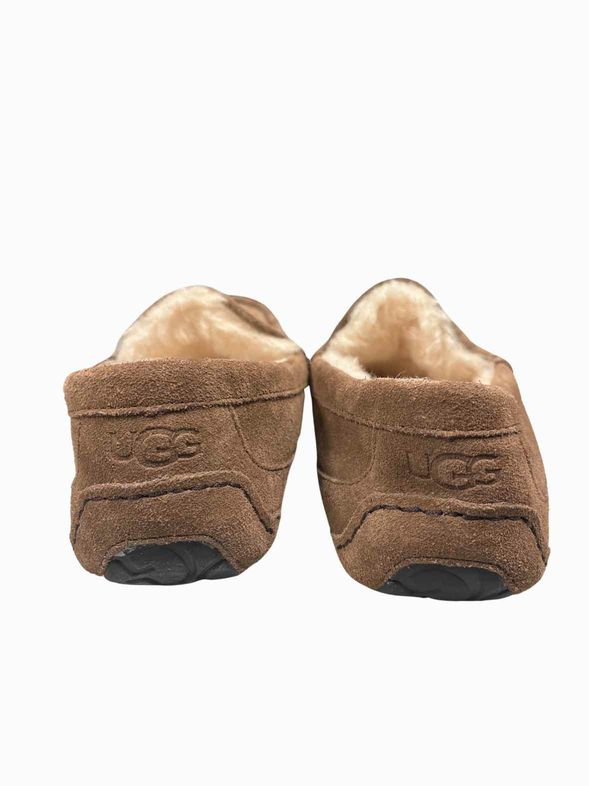 UGG CHESTNUT ASCOT SLIPPER SIZE 9