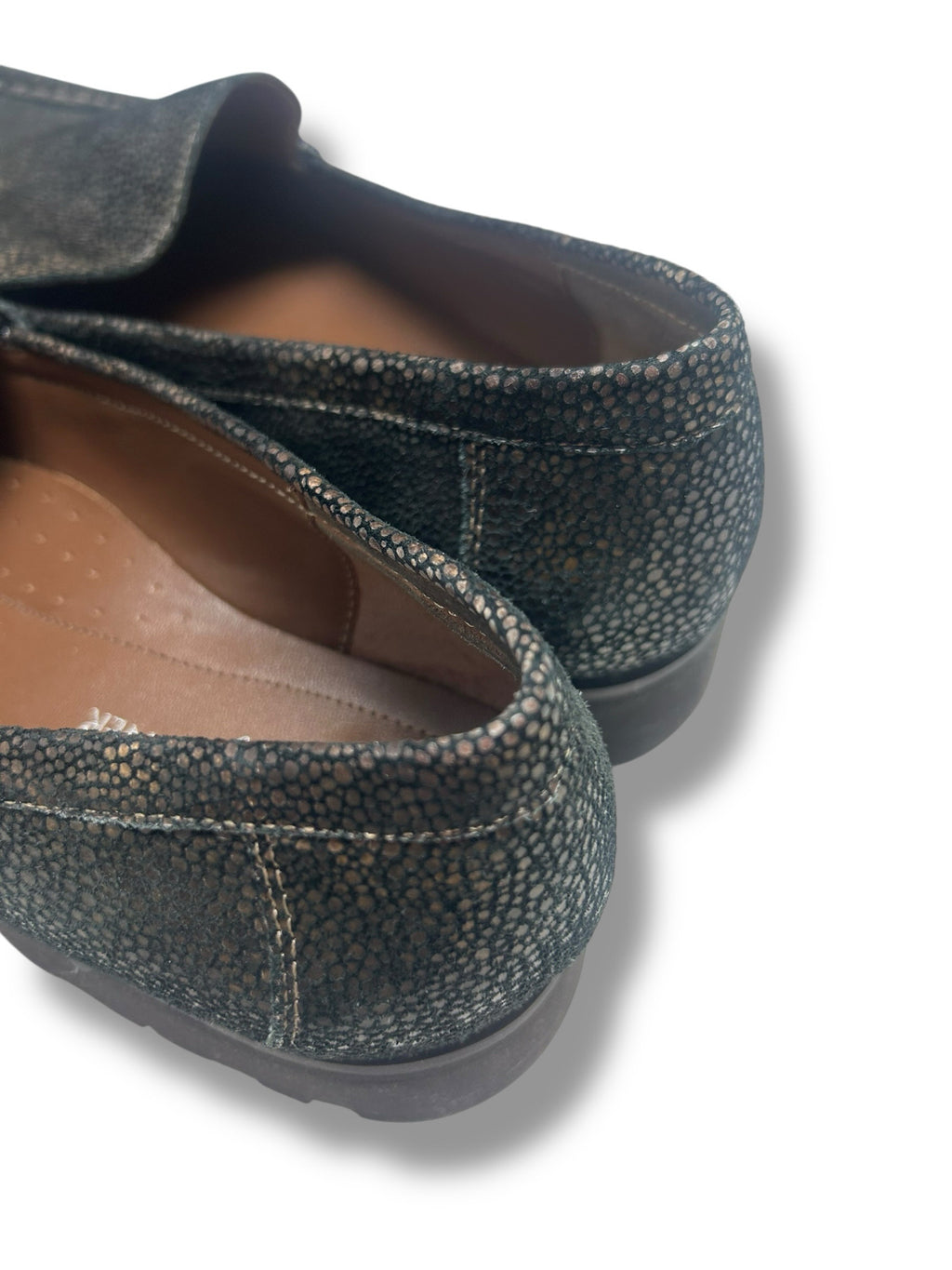 DONALD PLINER ELEN BLACK TEXTURED LUG LOAFERS SIZE 10