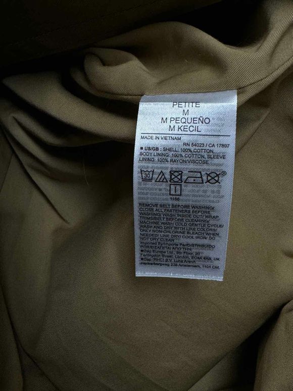 BANANA REPUBLIC TIMELESS TRENCH COAT IN BRITISH KHAKI SIZE M