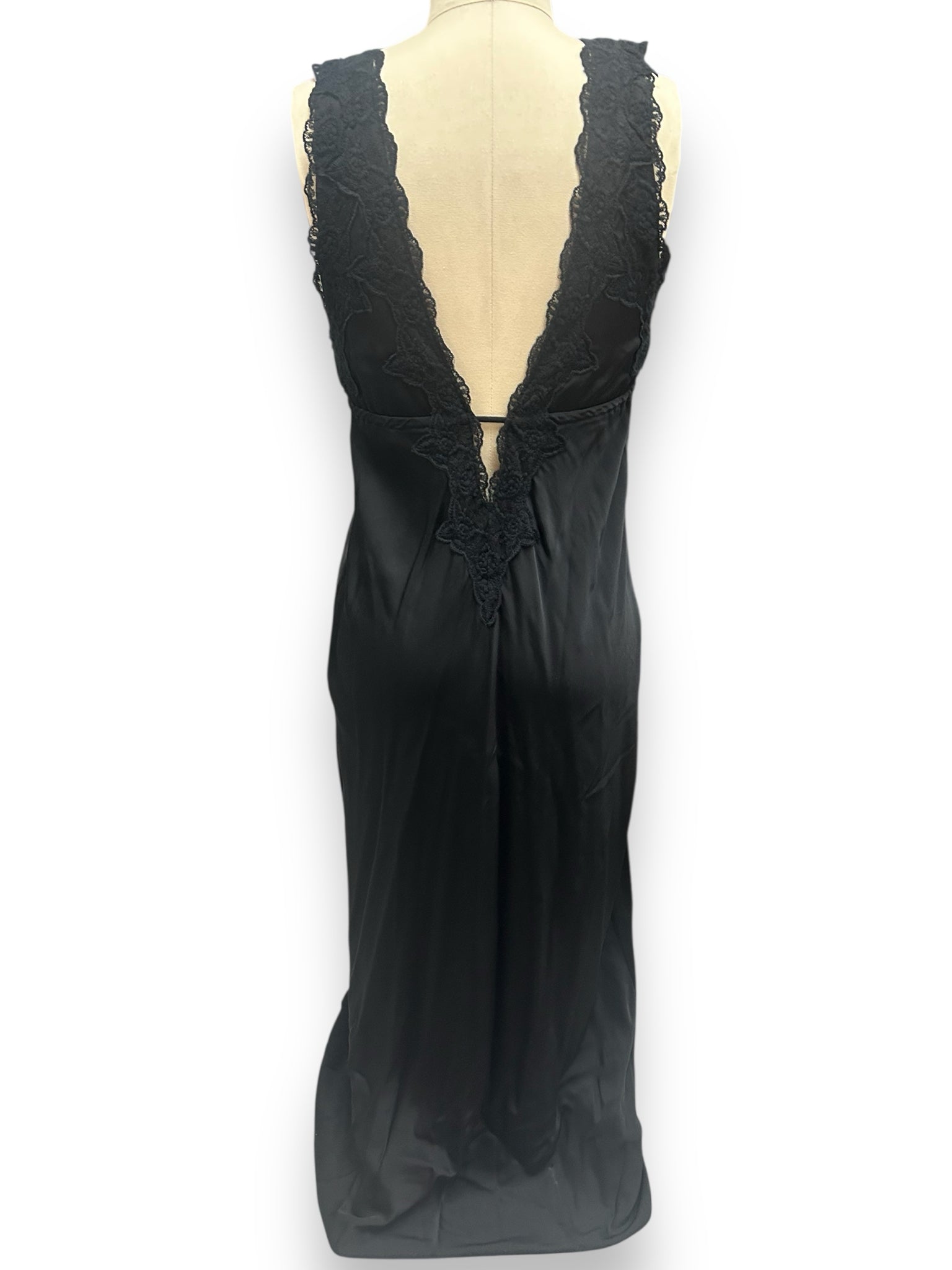RUMORED VENICE SATIN MAXI DRESS BLACK LACE  MIDI SIZE MEDIUM