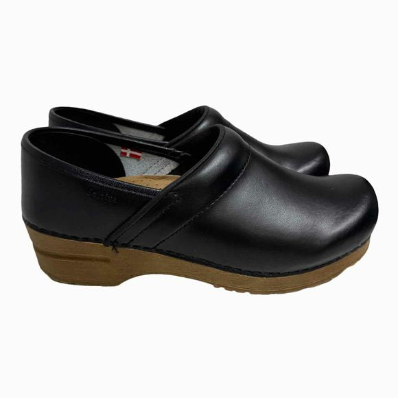 SANITA BLACK/TAN PRO PU CLOG SIZE 38