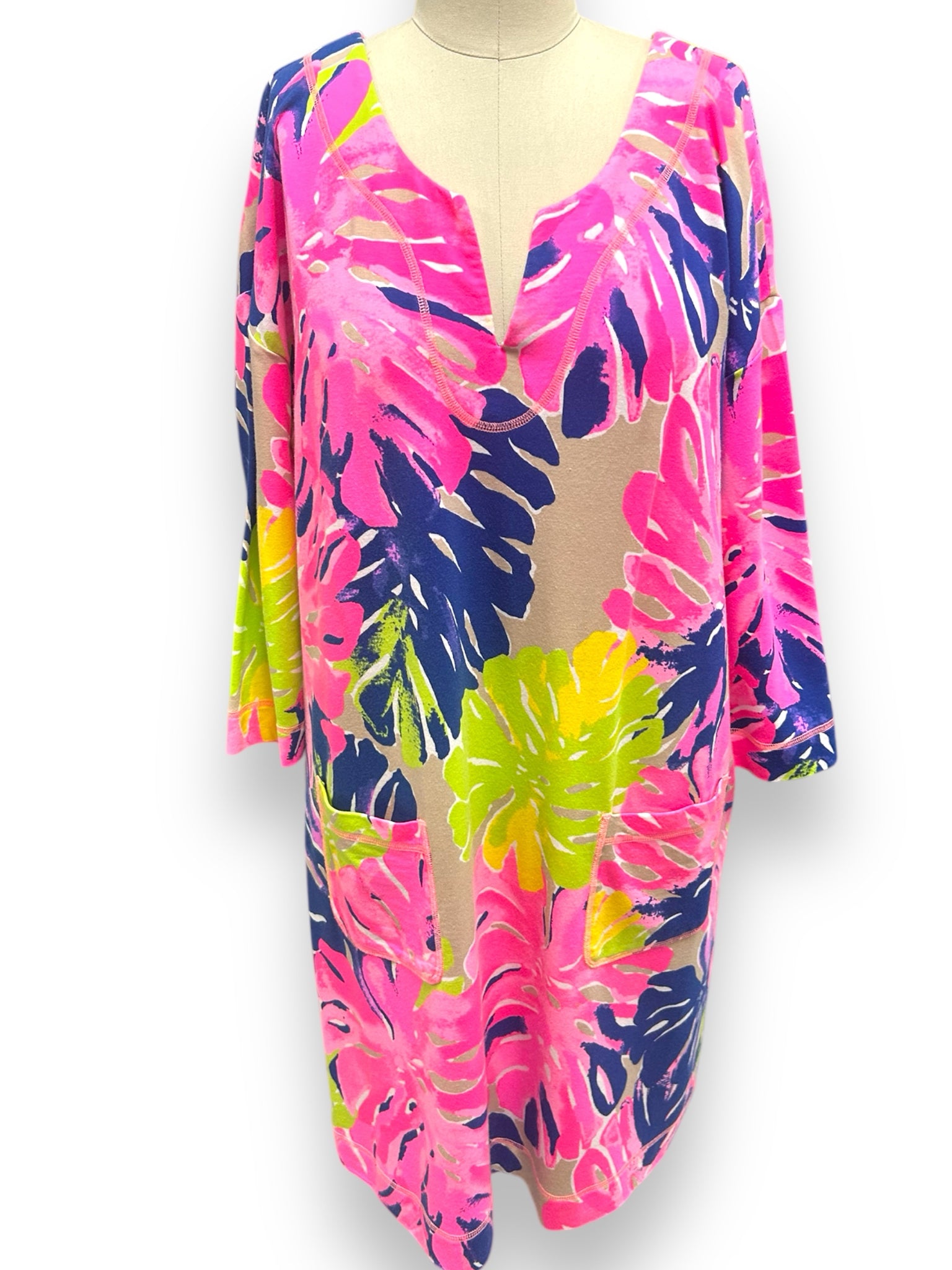 LILLY PULITZER JOYCE UNDER THE CANOPY W/FRONT POCKETS SIZE MEDIUM