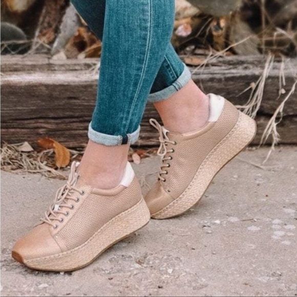 OTBT MERIDIAN ESPADRILLE PLATFORM GOLD LEATHER SNEAKER SIZE 8