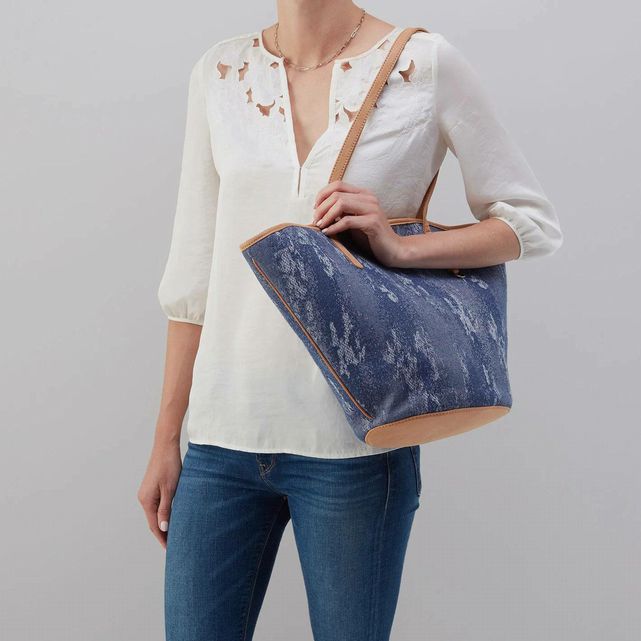 HOBO NEW! ELLISON TOTE INDIGO WASH