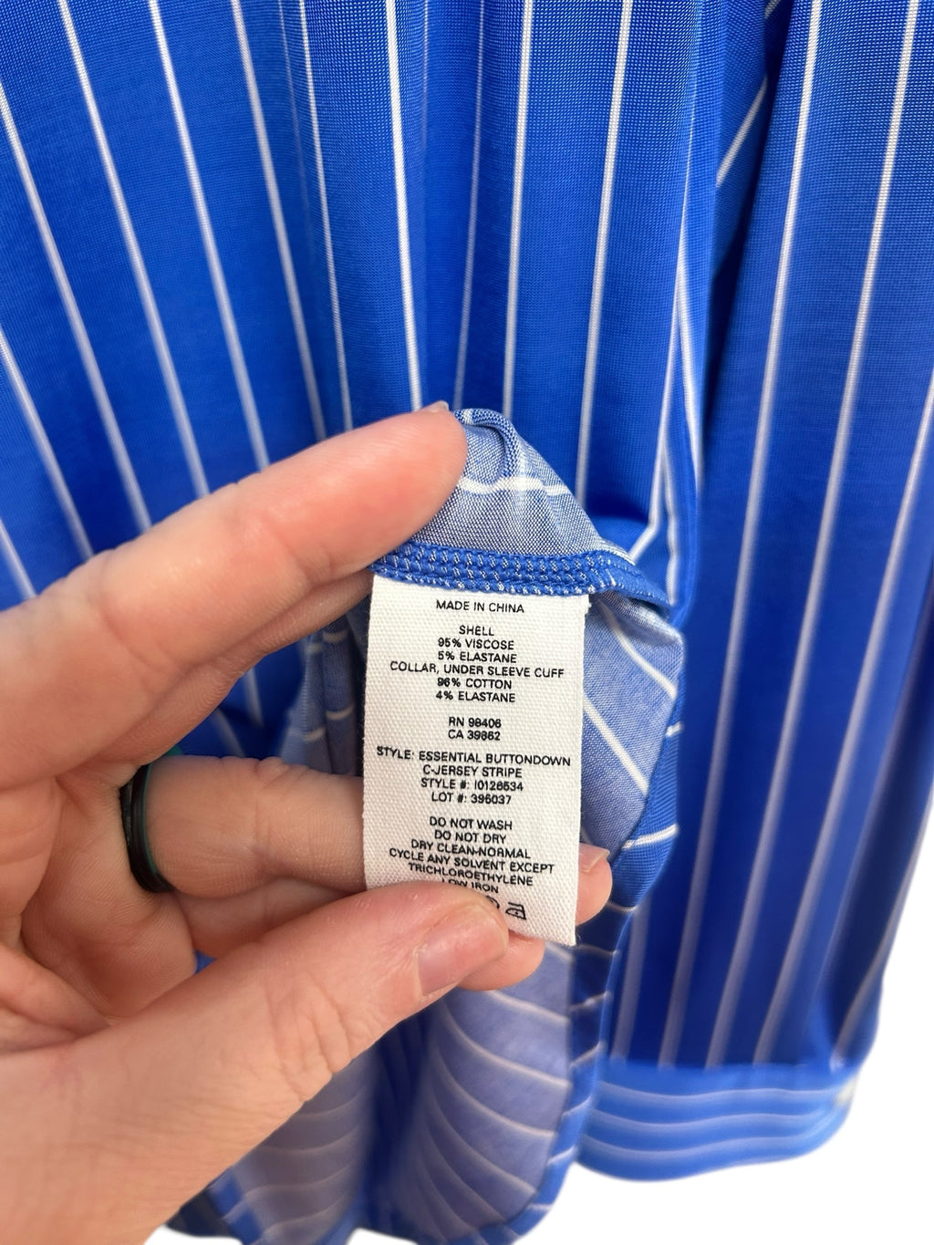 THEORY NWT ESSENTIAL BUTTON DOWN BLUE STRIPED JERSEY TOP SIZE MEDIUM