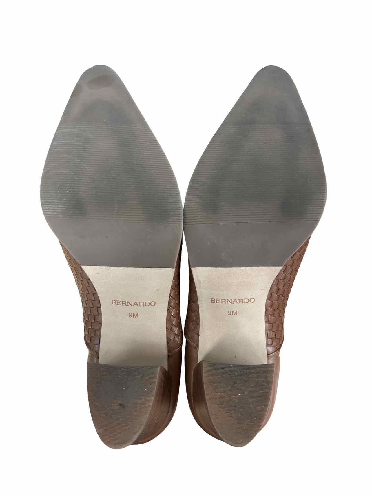 BERNARDO WOVEN LEATHER ANKLE BOOTIE BLOCK HEEL SIZE: 9