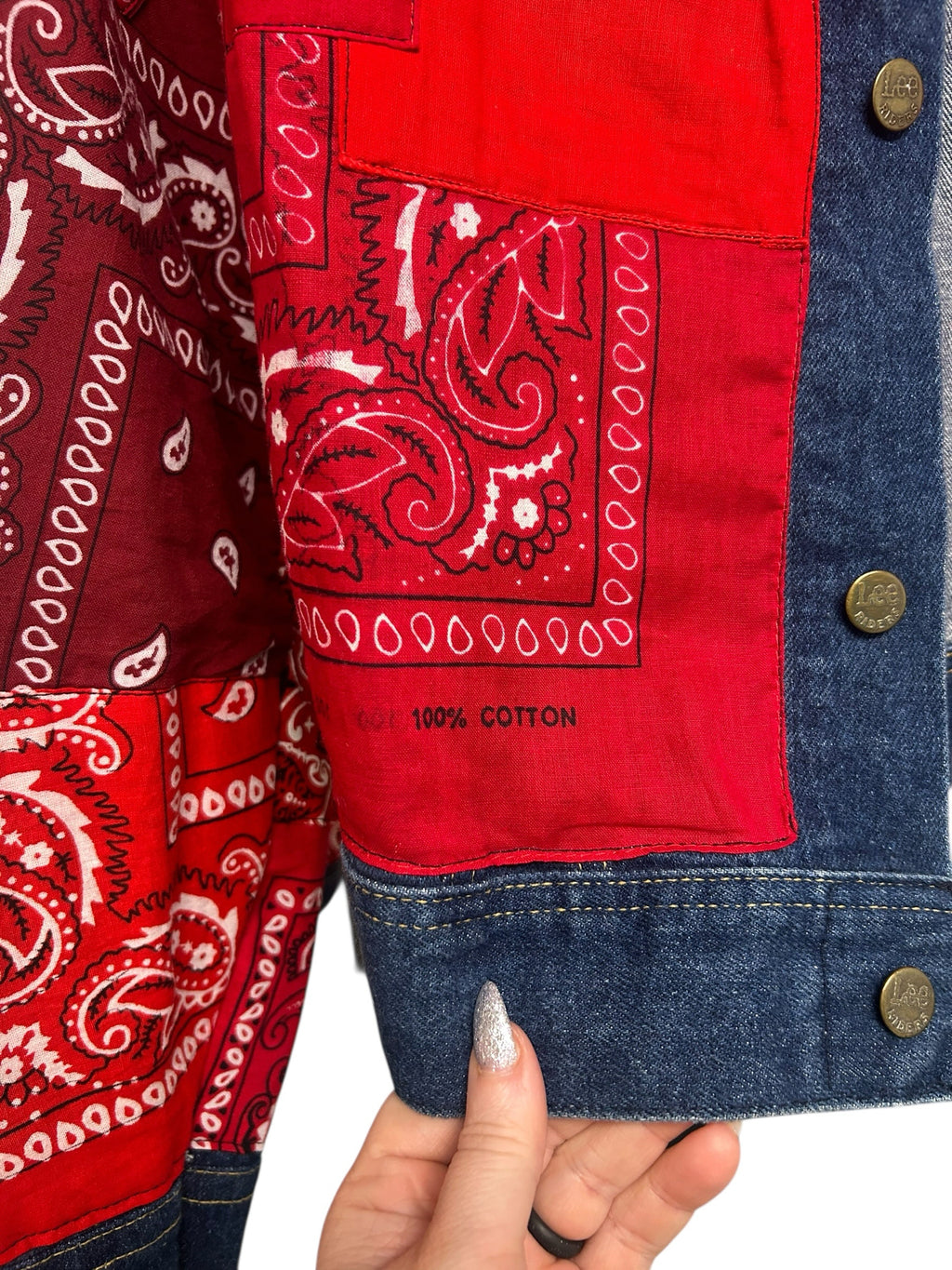 URBAN RENEWAL LEE RED BANDANA PATCH DENIM REWORKED JACKET SIZE MEDIUM