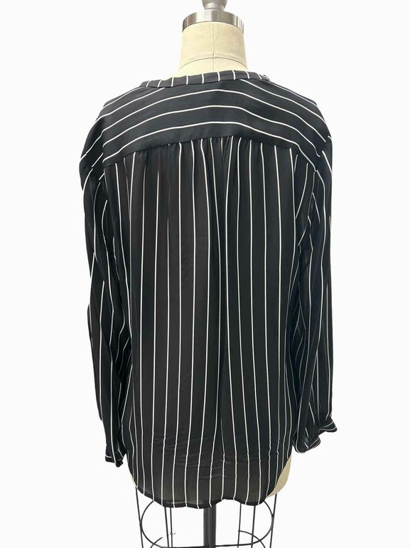 L'AGENCE  100% SILK BLOUSE SIZE: M