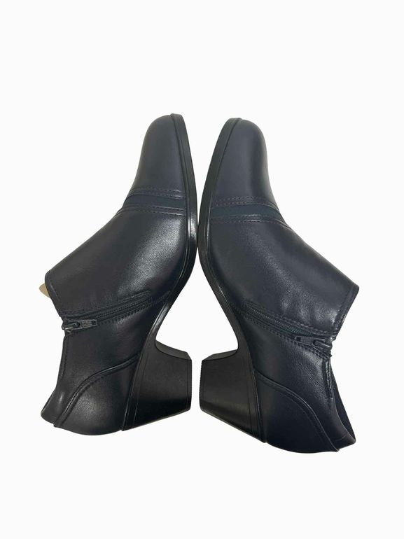 CLARKS EMILY 2 DOVE BOOTIES WIDE WIDTH SIZE: 9.5