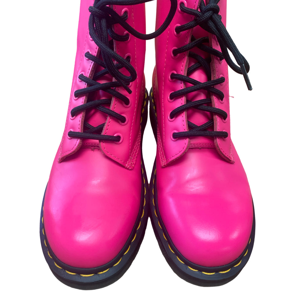 DR MARTENS SMOOTH LEATHER LACE UP BOOTS IN NEON PINK SIZE 38