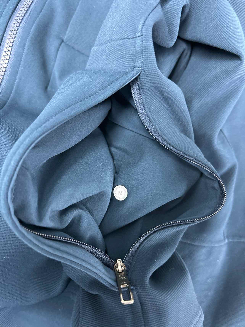 LULULEMON MEN'S FULL ZIP SOJOURN JACKET TRUE NAVY SIZE: M