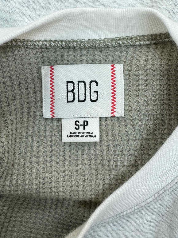 BDG CROPPED LAYRED TEE/LS GRAY TOP SIZE S