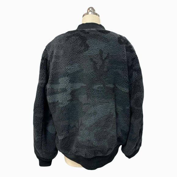 ALPHA INDUSTRIES REVERSIBLE SHERPA UTILITY BLACK CAMO JACKET SIZE XL