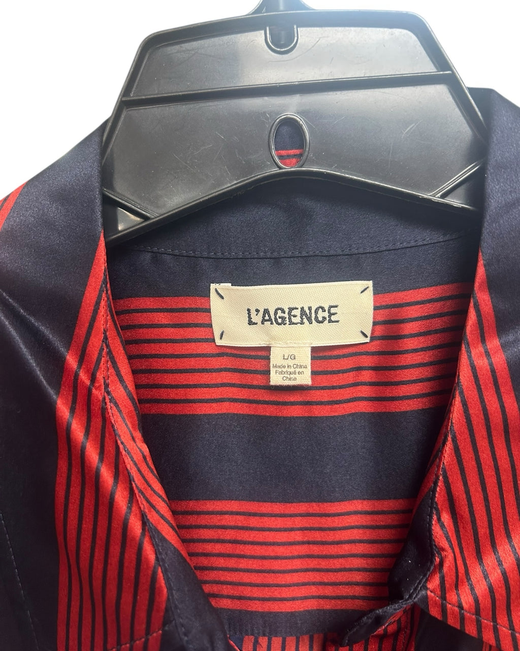 L'AGENCE TAYLOR SILK LONG SLEEVE RED BLUE STRIPED BUTTON DOWN BLOUSE SIZE LARGE