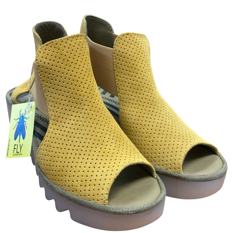 NWT FLY LONDON BIGA SUEDE PERFORATED WEDGE SANDALS SIZE 38