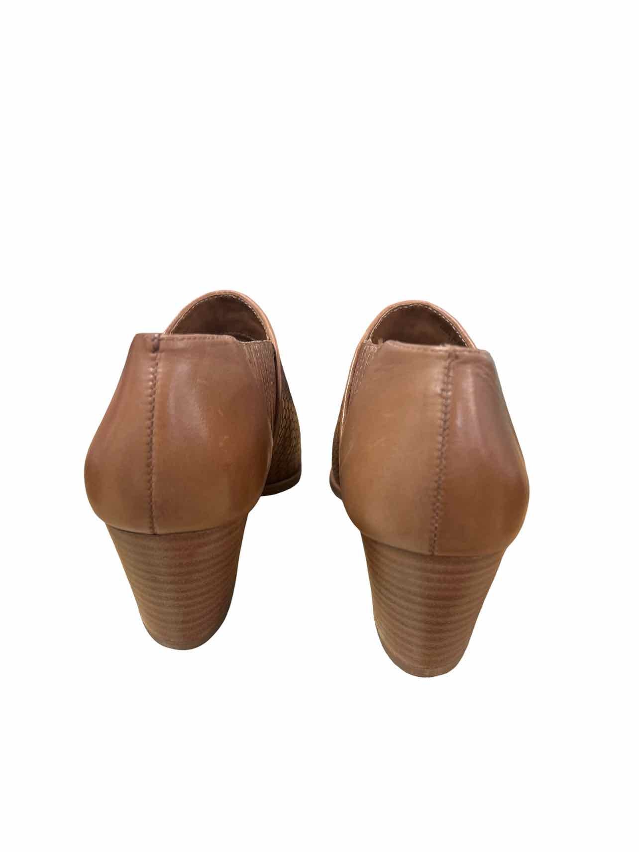 BERNARDO WOVEN LEATHER ANKLE BOOTIE BLOCK HEEL SIZE: 9