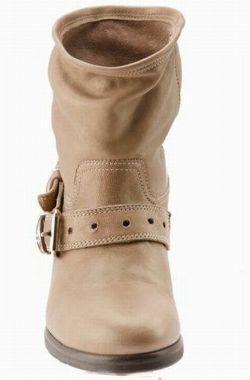 UGG Size COLLECTION ARIA LEATHER BOOT SIZE: 9.5