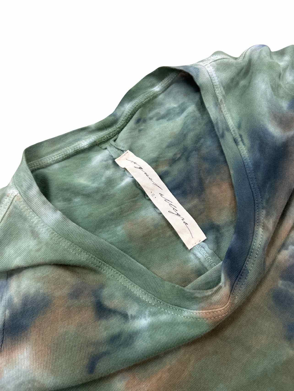 RAQUEL ALLEGRA FITTED LONG SLEEVE LAYERING DRESS IN ARMY CAMO TYE DYE SIZE: 0