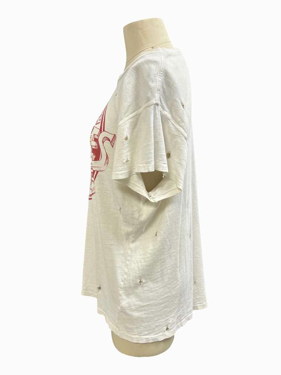 MADEWORN BEATLES LITTLE HELP FROM OUR FRIENDS DISTRESSED TSHIRT SIZE: M