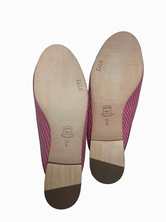 ZALO RAFFLE MULE IN FUSCHIA SIZE: 11