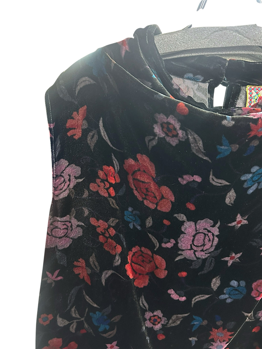 JOHNNY WAS BLACK FLORAL SILK BLEND VELVET SLEEVELESS TANK SIZE MEDIUM