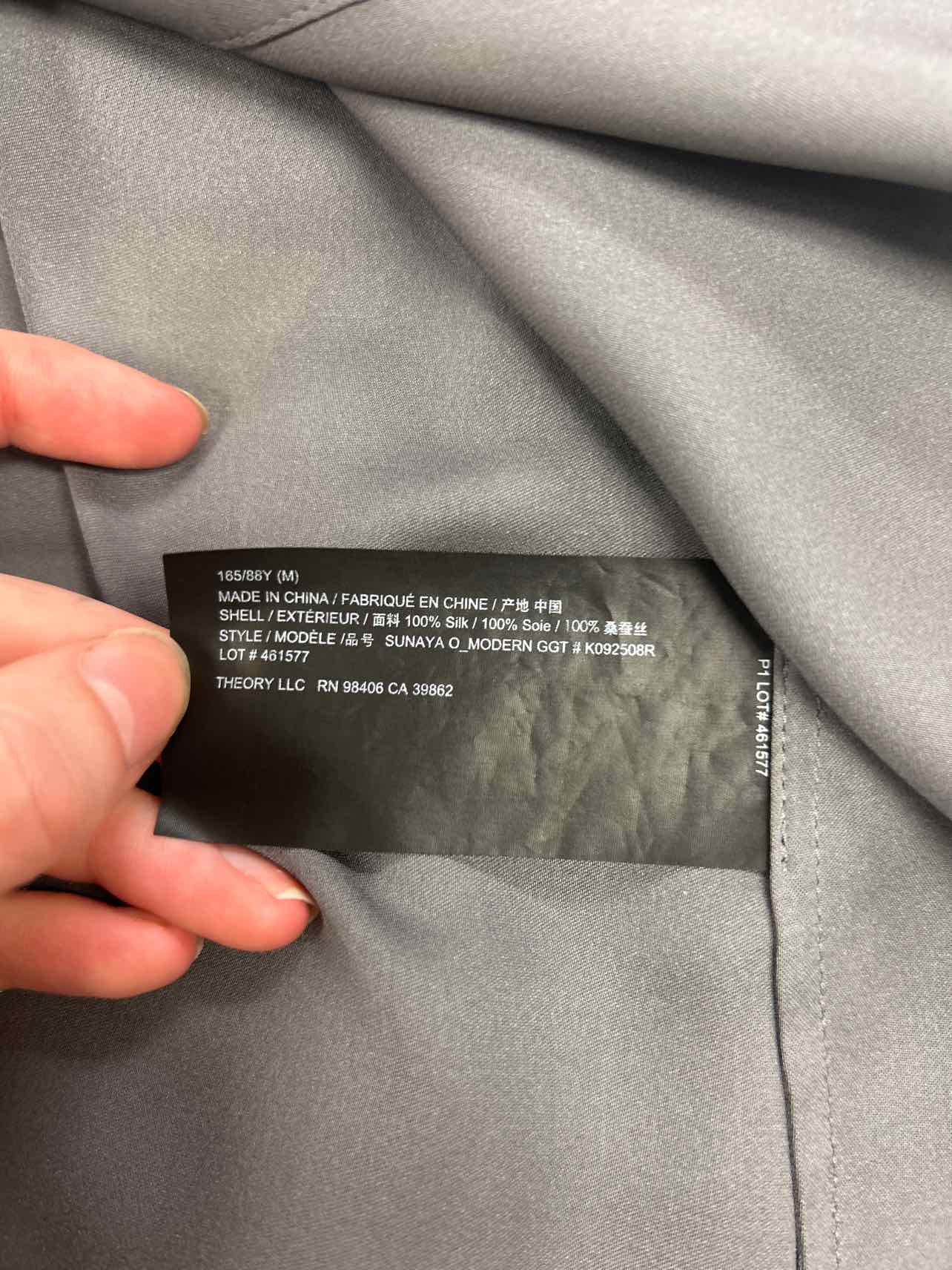 THEORY  SUNAYA SILK MODERN BLOUSE SIZE: M