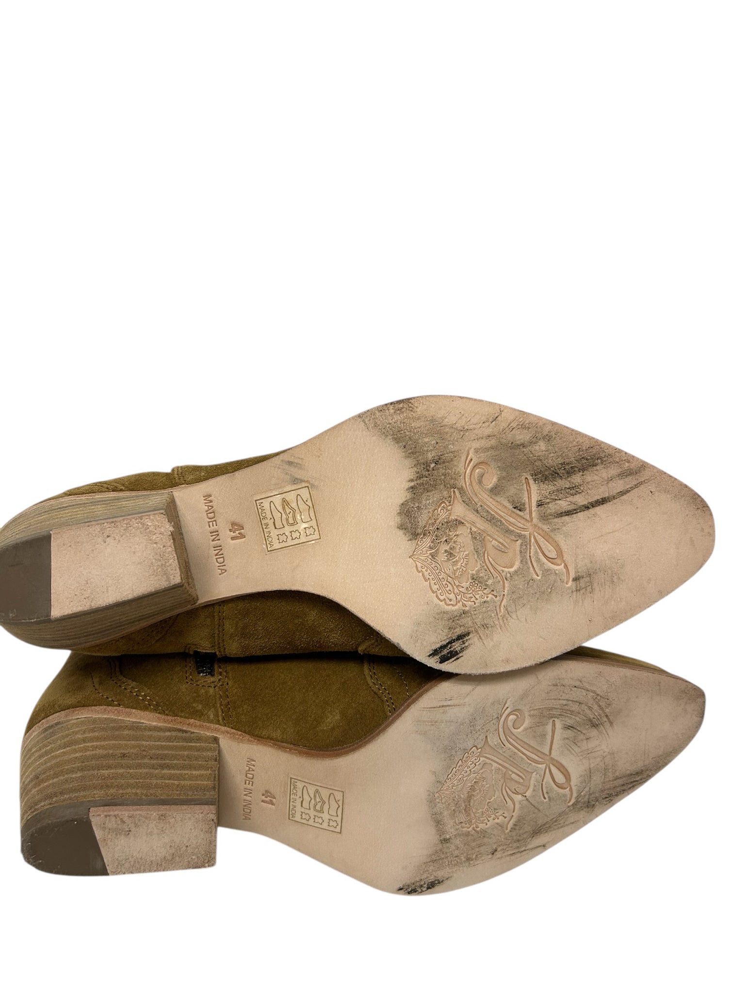 FREE PEOPLE  FRONTIER WESTERN BOOTIE TAN SUEDE SIZE 41