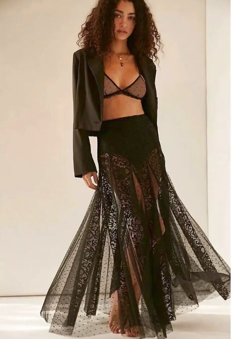FREE PEOPLE A DAY OUT LACE DOT MESH SKIRT SIZE: XS