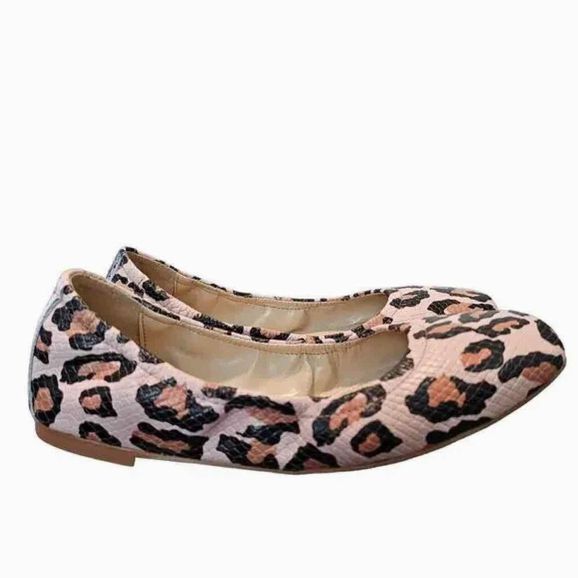 VINCE CAMUTO LEOPARD PRINT BRINDIN LOAFER SIZE: 10
