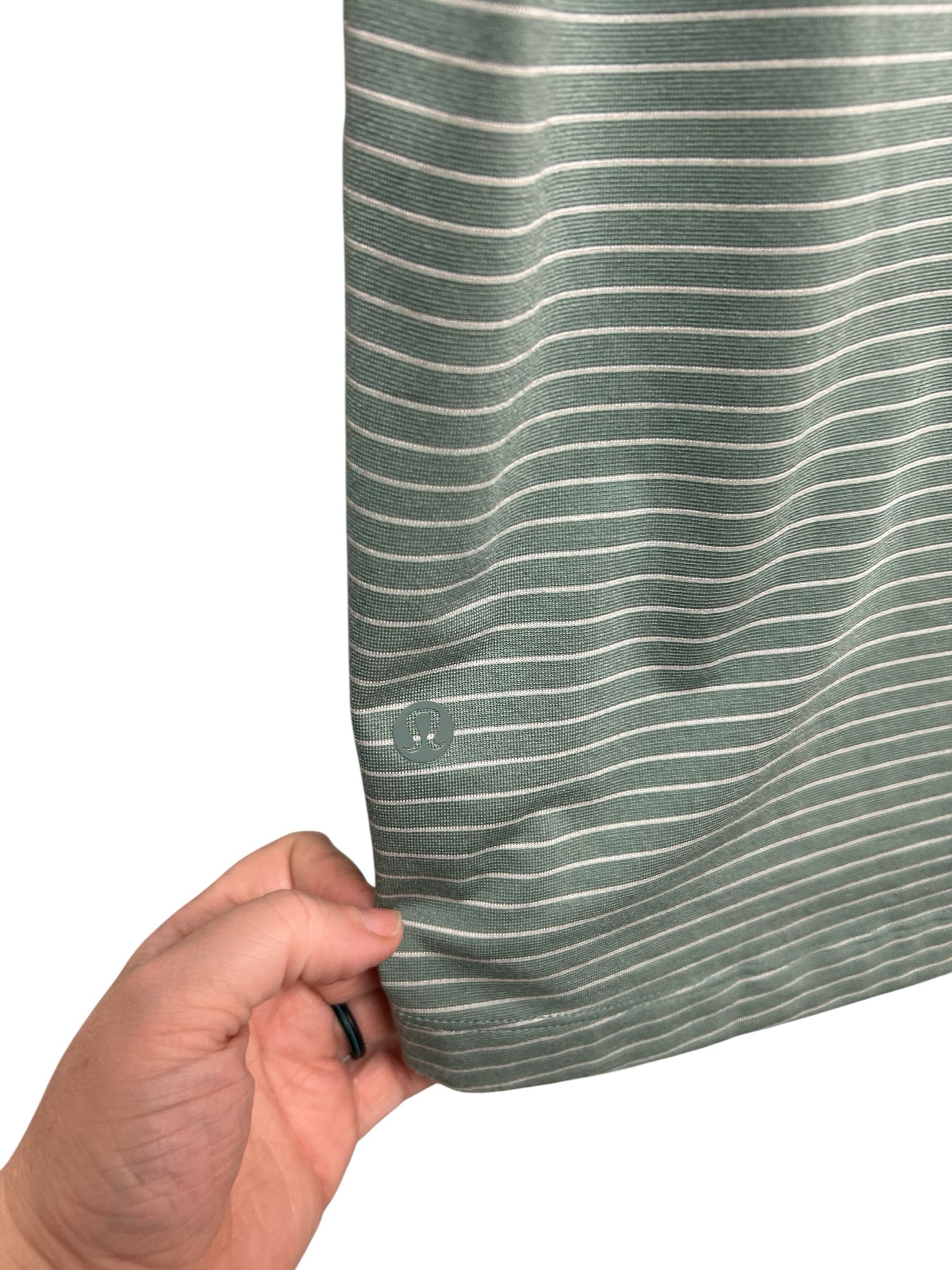 LULULEMON EVOLUTION SS POLO GREEN STRIPED SIZE MEDIUM