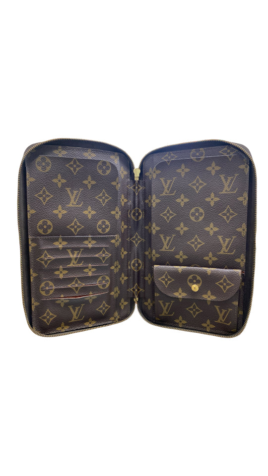 LOUIS VUITTON VINTAGE MONOGRAM CANVAS POCHE ESCAPADE TRAVEL ORGANIZER WALLET MI0961