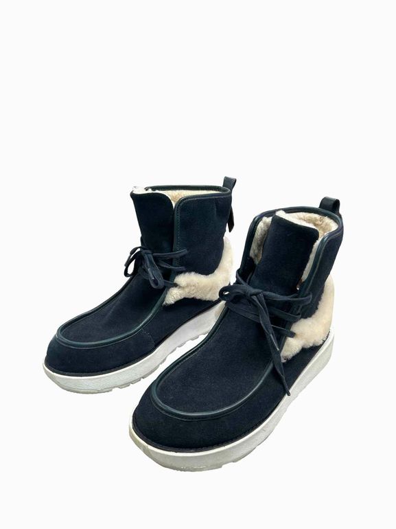 FITFLOP NYSA SUEDE SHEARLING CHUKKA BOOT SIZE: 9