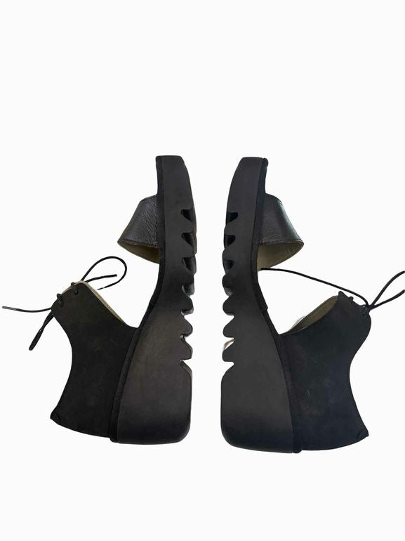 FLY LONDON BILU PLATFORM WEDGE SANDAL SIZE: 39