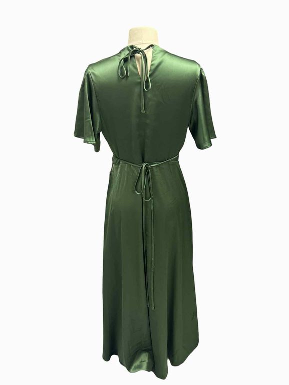 REWRITTEN NWT! BRIDESMAID WATERFALL DRESS SIZE: S