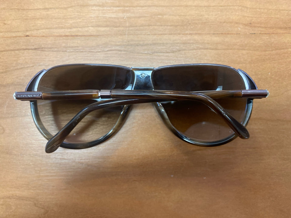GIVENCHY BROWN/GRAY SGV 462 UNISEX FLAT TOP Y2K SUNGLASSES GUNMETAL ACCENT