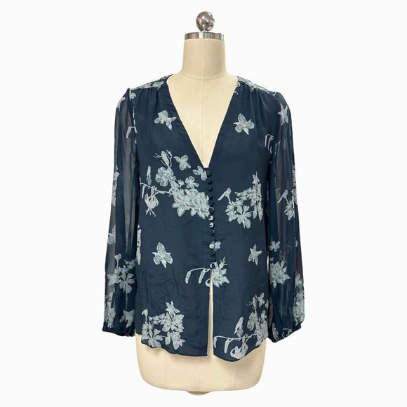 CLUB MONACO SILK BUTTON DETAIL NAVY FLORAL BLOUSE SIZE M