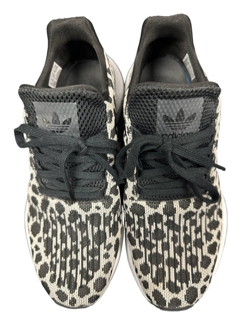 ADIDAS SWIFT RUN LEOPARD PRINT SNEAKER SIZE 10