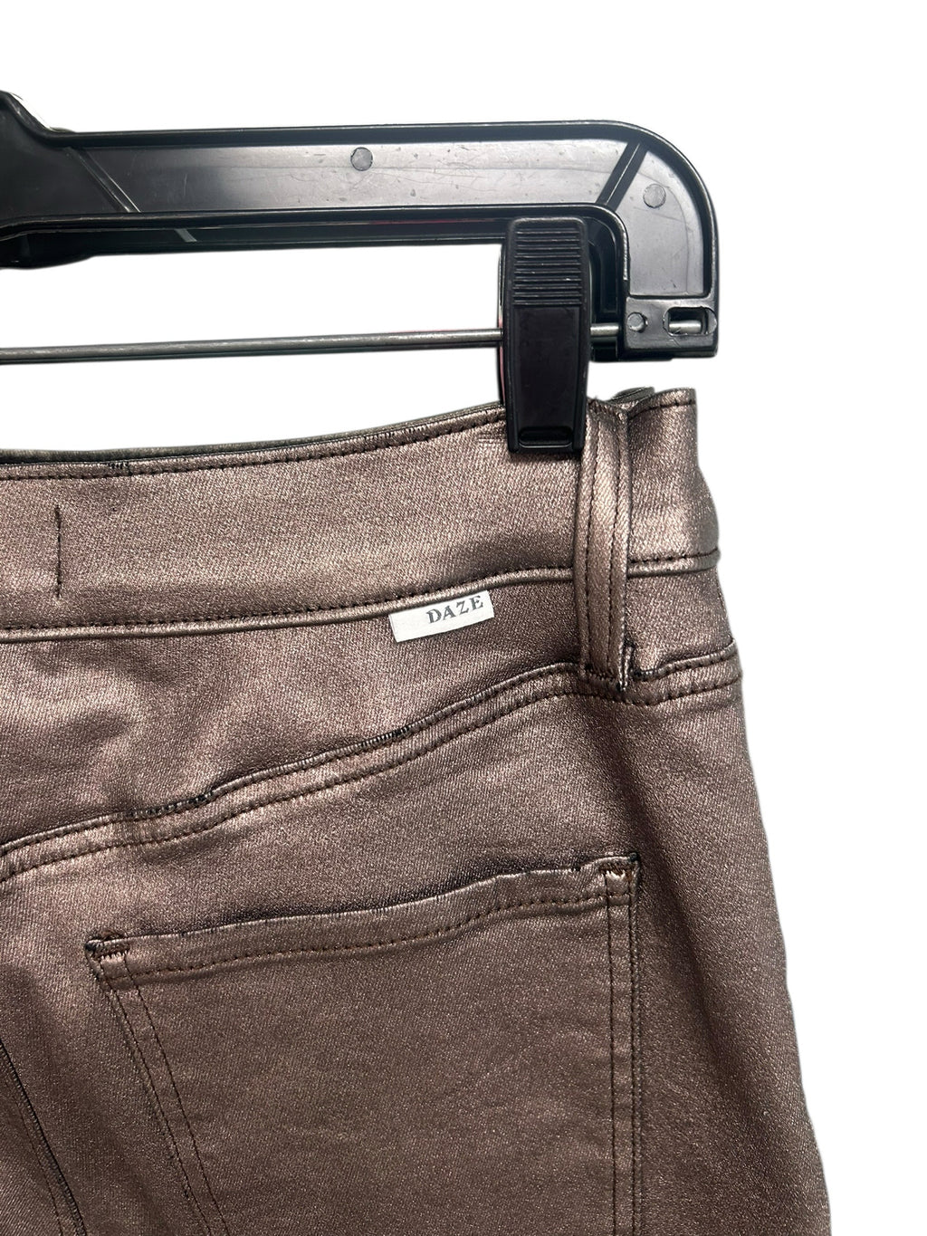 DAZE WOMEN'S SUNDAZE HIGH RISE COATED STRAIGHT LEG STRETCH PANTS SIZE 28