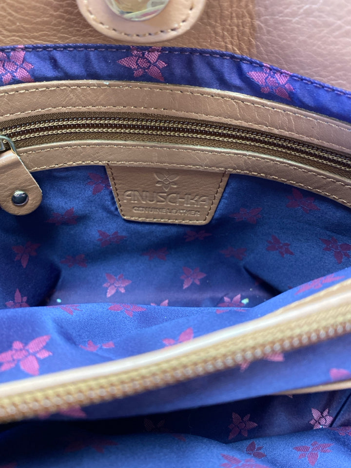 ANUSCHKA MULTI COMPARTMENT SATCHEL TOOLED BIRDS TAN