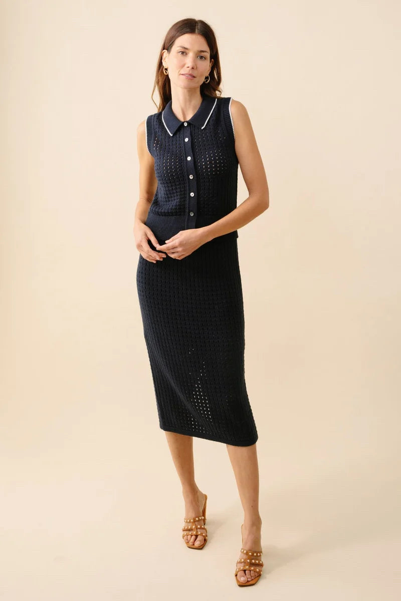 KILTE COLLECTION NAVY THE MARY SET KNIT TANK AND SKIRT SIZE LARGE